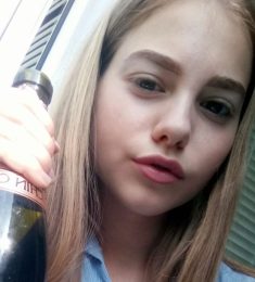 Claire, 19 years old, Straight, Woman, Paris, France